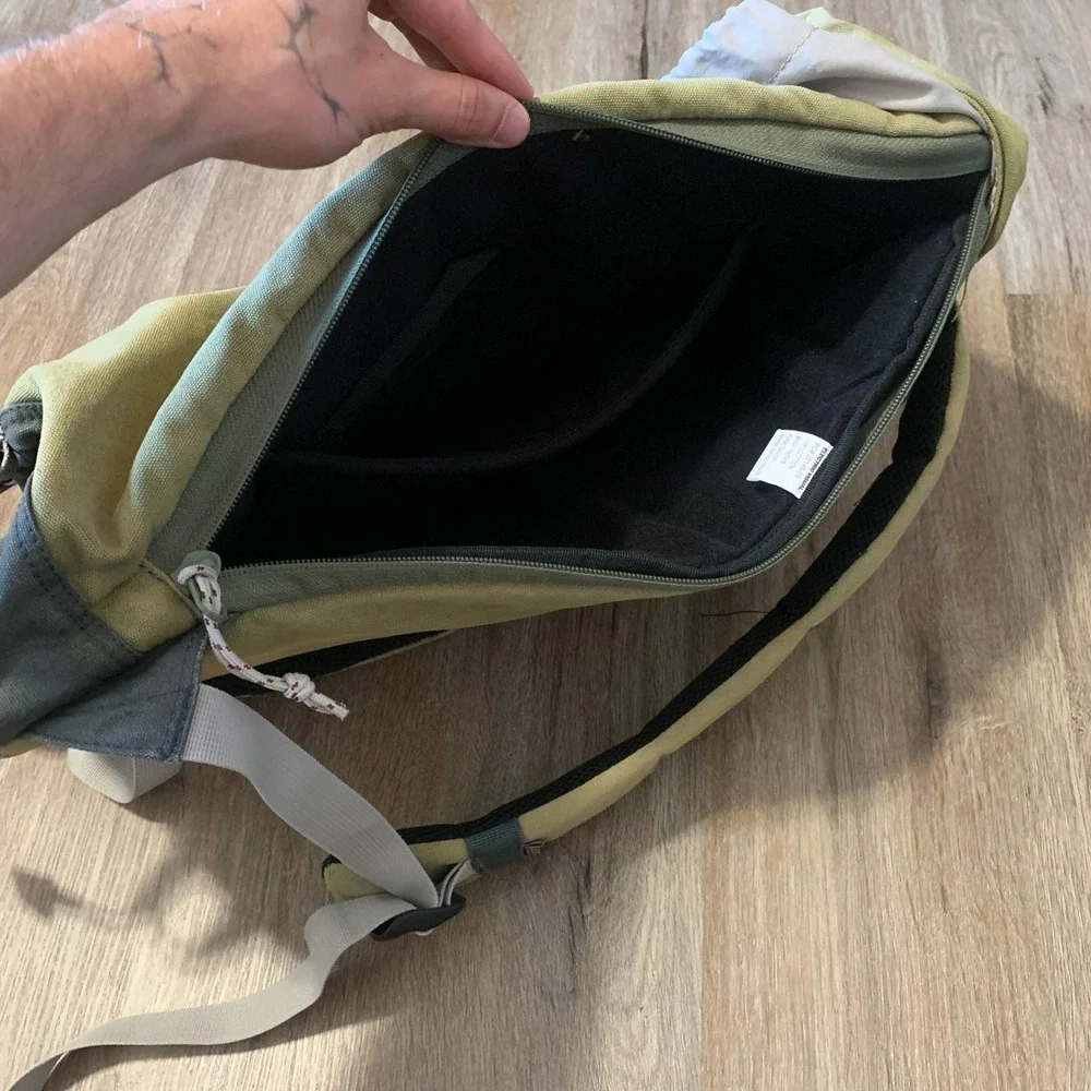 Electric Visual Heavy Duty canvas backpack w/ padded laptop pouch - 20L